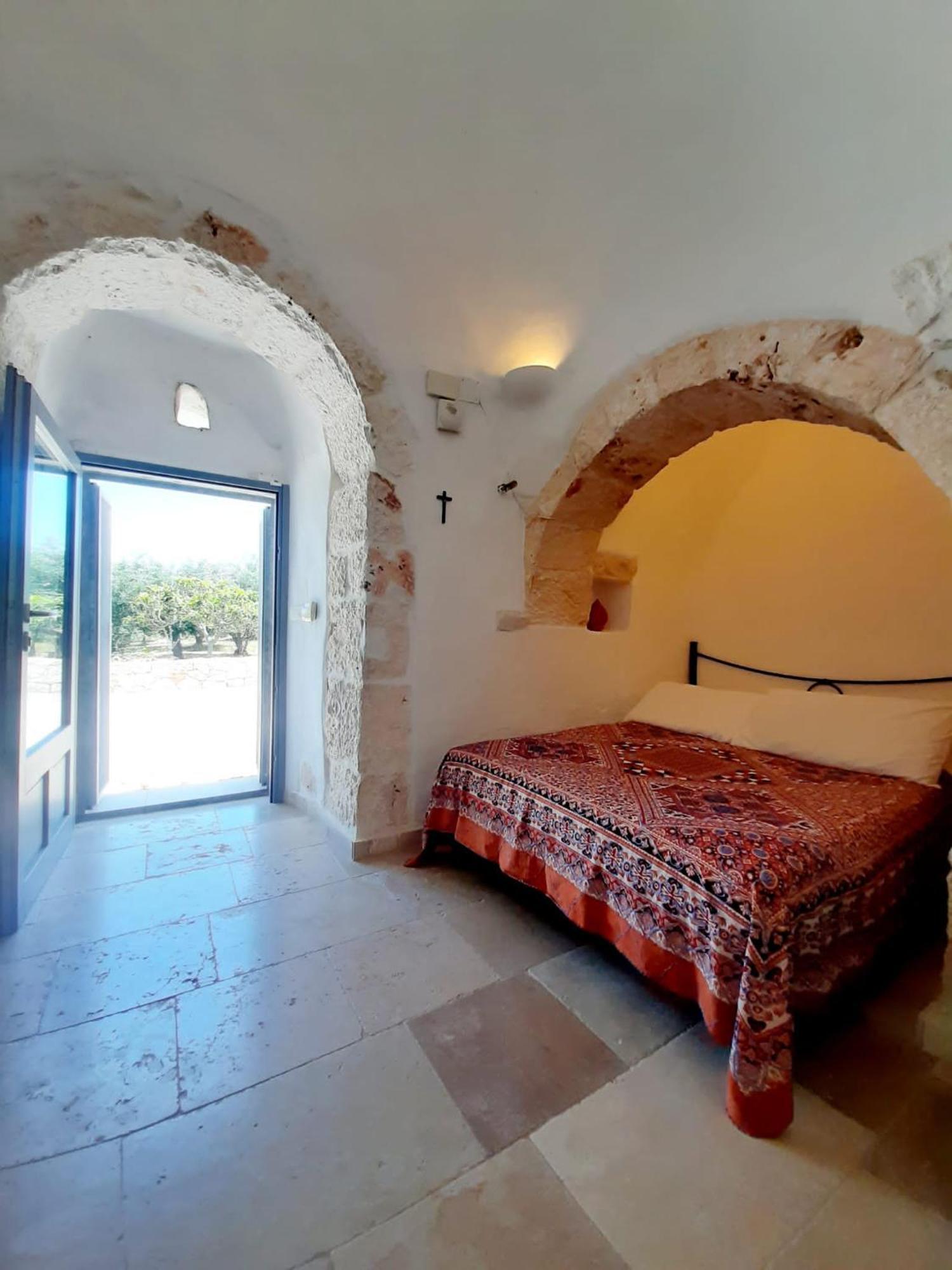 Trullo Tranquillo Ostuni Villa ภายนอก รูปภาพ